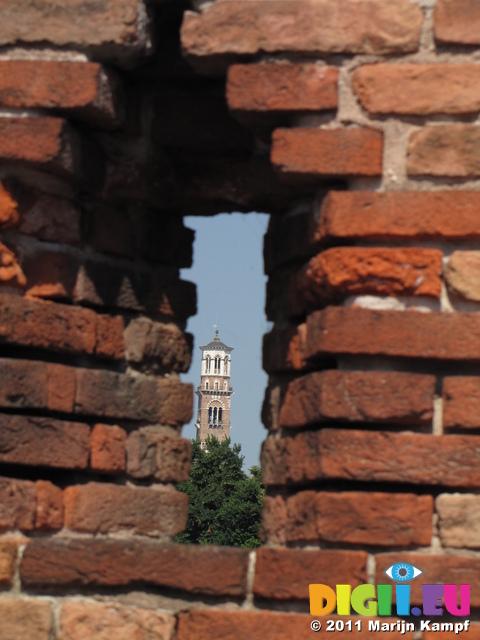 SX19387 Lamberti Tower seen through crenellation on Ponte di Castelvecchio, Verona, Italy